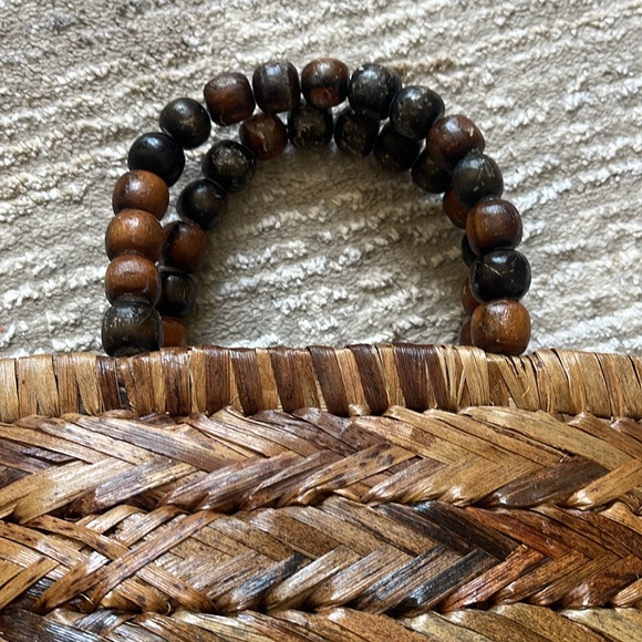 Handcrafted Brown Woven Bag - Picture 3 of 4